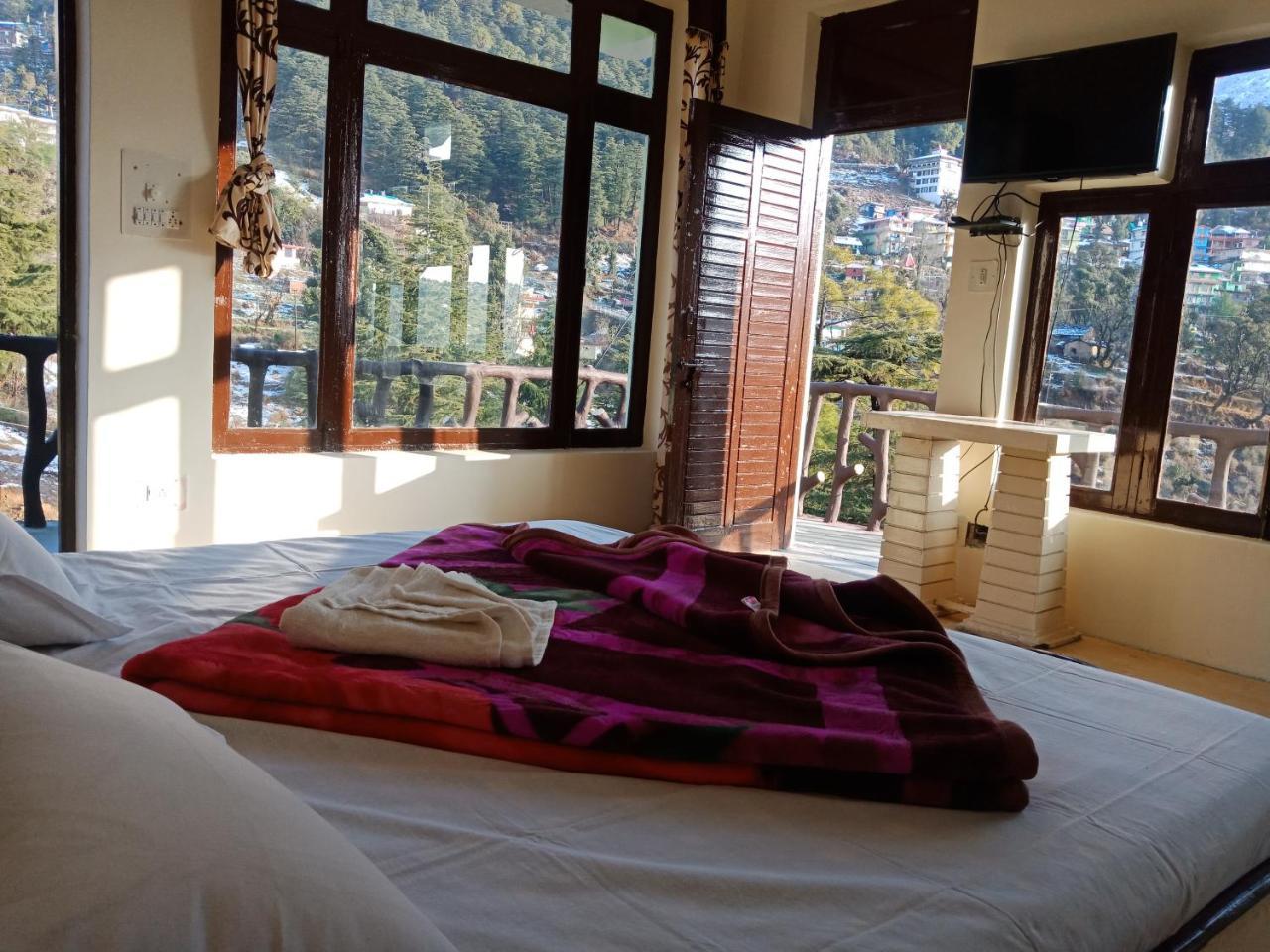Hotel Pine Spring Dharamshala Exterior photo